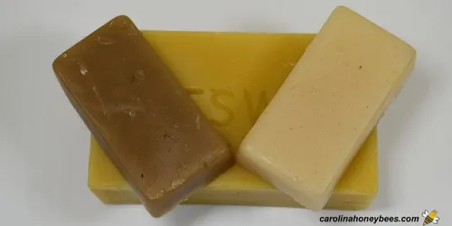 Crude Beeswax Block – 500g (Unrefined)